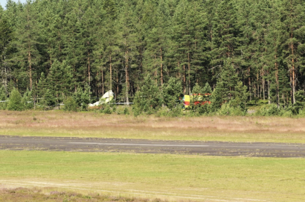 Light aircraft crashes near runway at Jämijärvi airfield
Light aircraft crashes near runway at Jämijärvi airfield